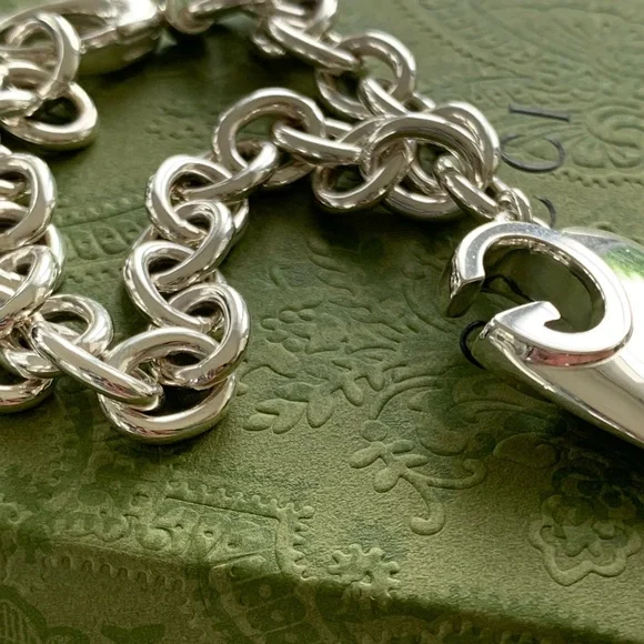 🔥🔥🔥AUTHENTIC Gucci Sterling Silver GG Design Heart Charm Bracelet🔥🔥🔥 - Picture 4 of 15